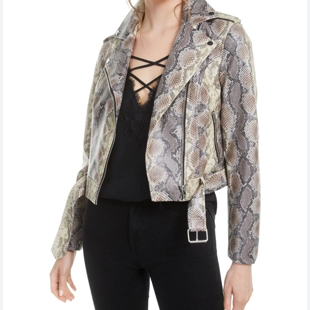 EndedEnded
Bar III Womens Cold Weather Animal Print Moto Coat Pink Size X-Small